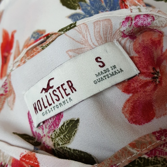 ❌SOLD❌ Hollister Floral criss-cross flowy chiffon - Picture 6 of 6